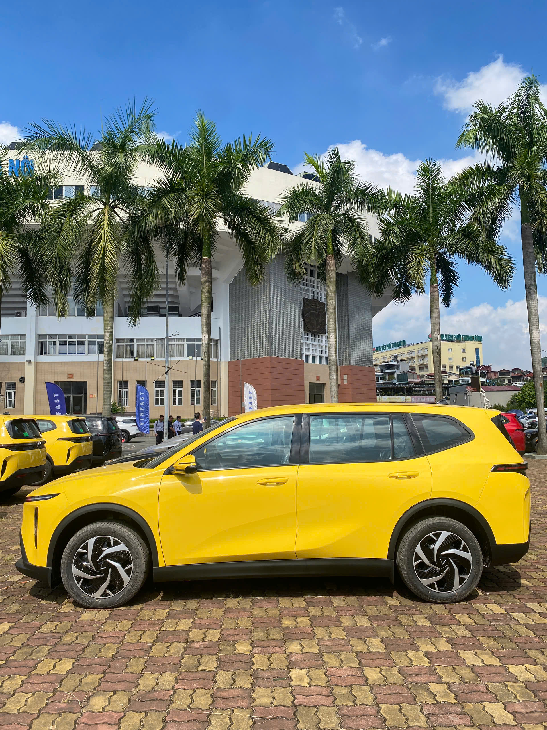 VINFAST PHƯƠNG ĐÔNG BÁT TRÀNG