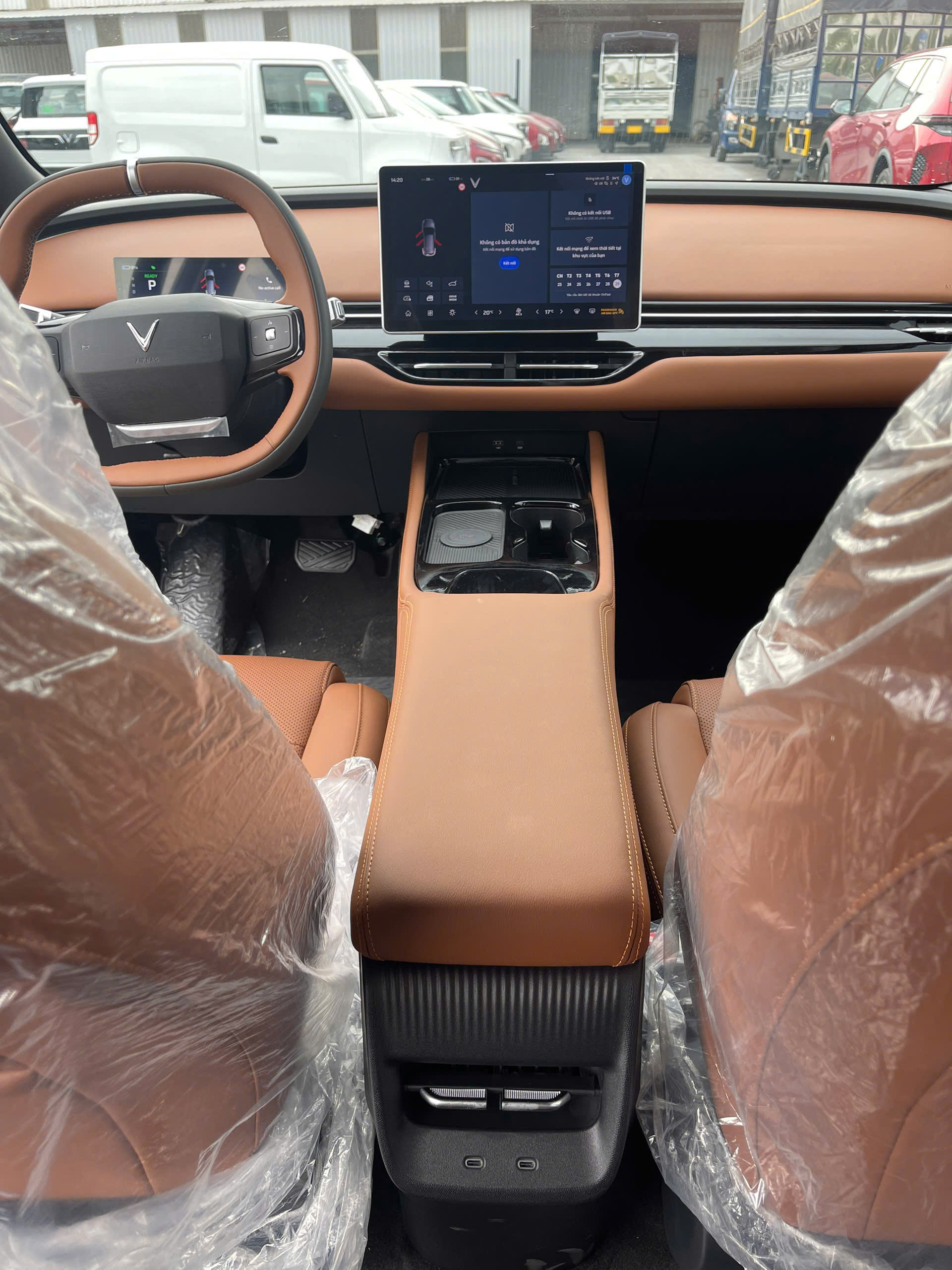 VF8 ALL NEW NỘI THẤT NÂU