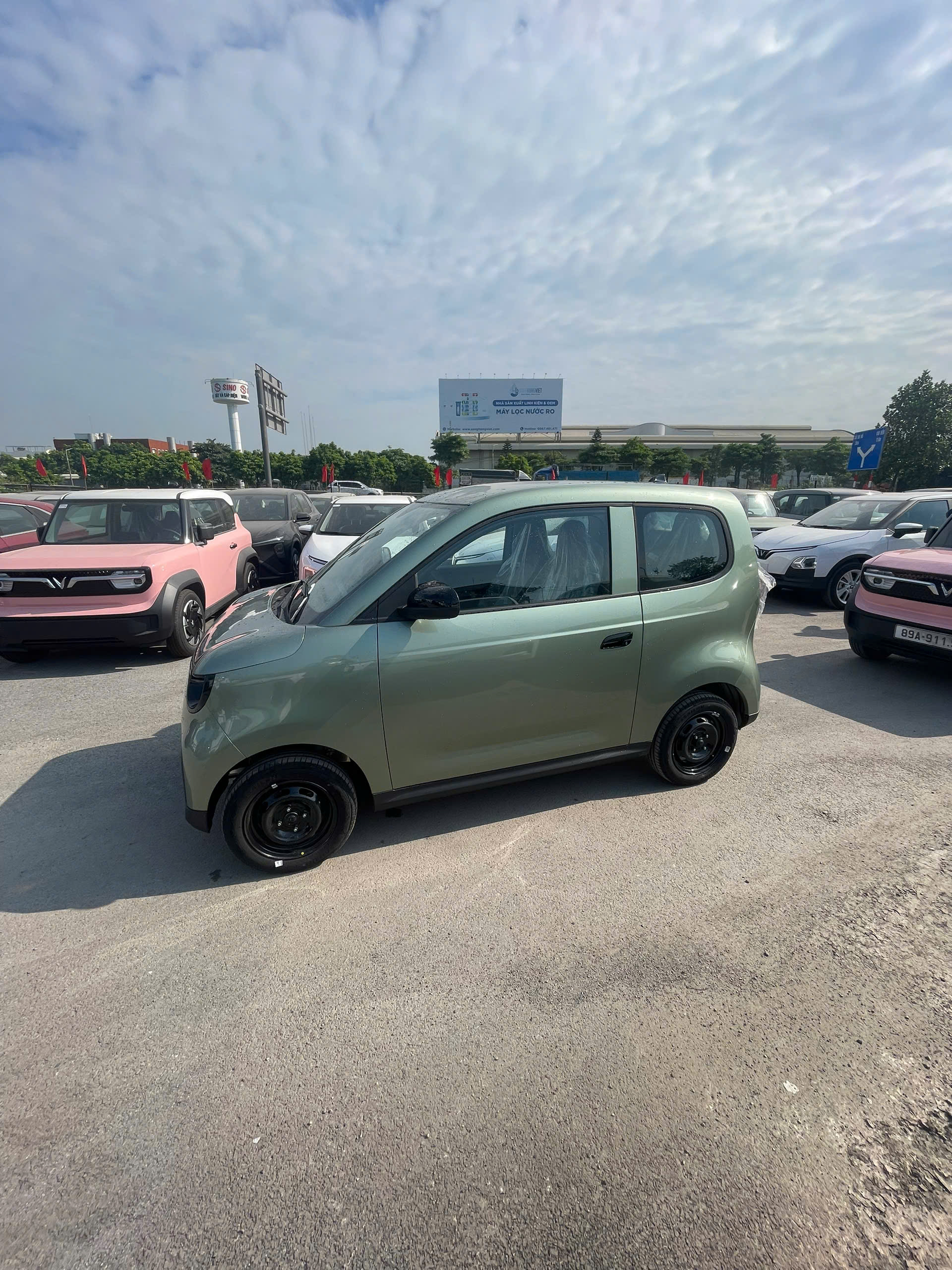 VF2 Màu Xanh Lá Nhạt