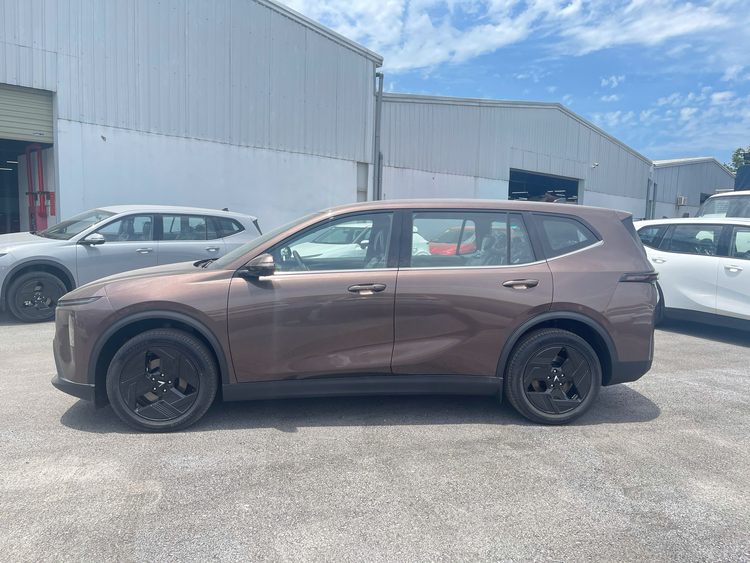 MPV 7 Nâu
