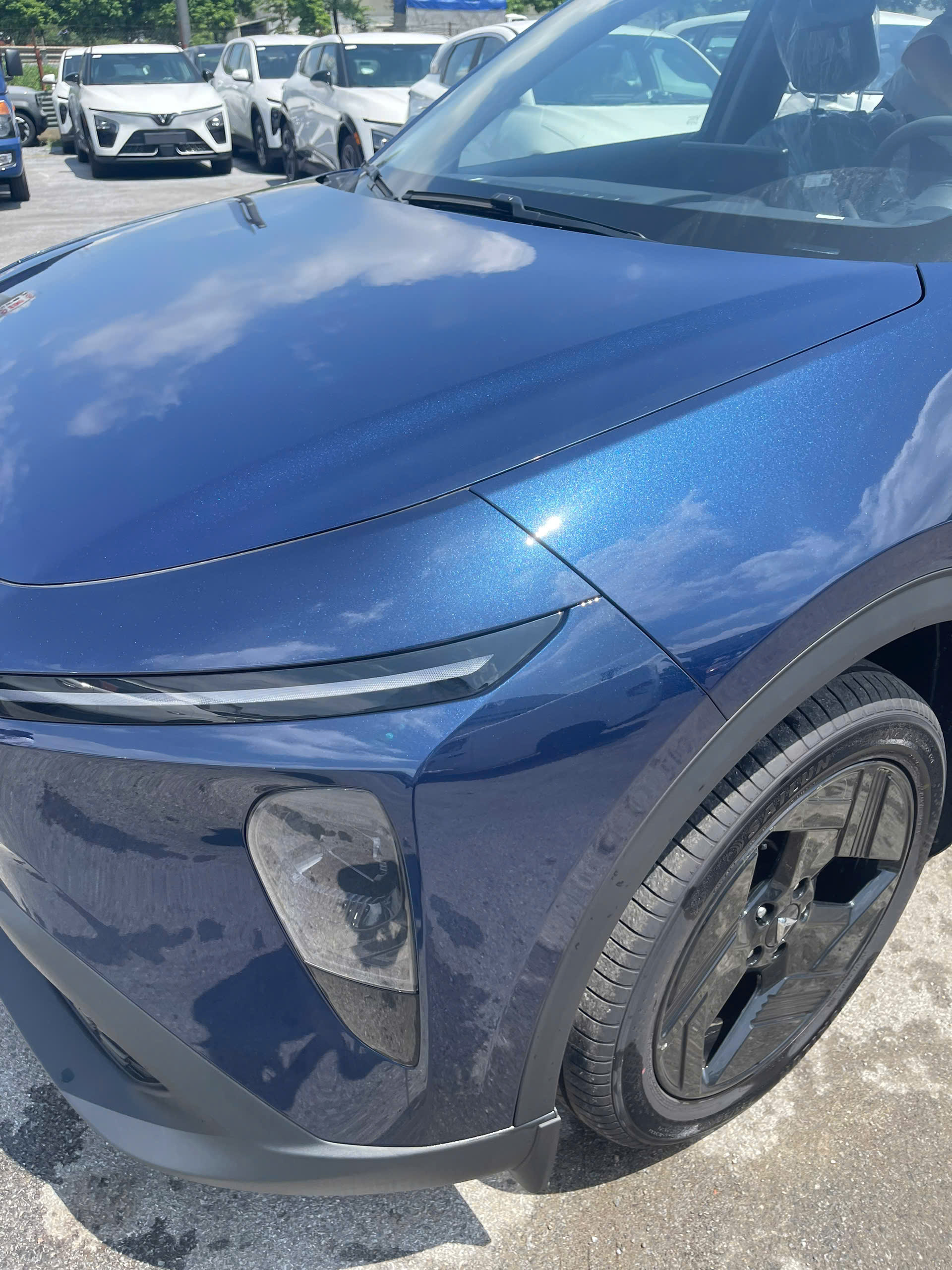 VinFast MPV 7 Màu Xanh Dương