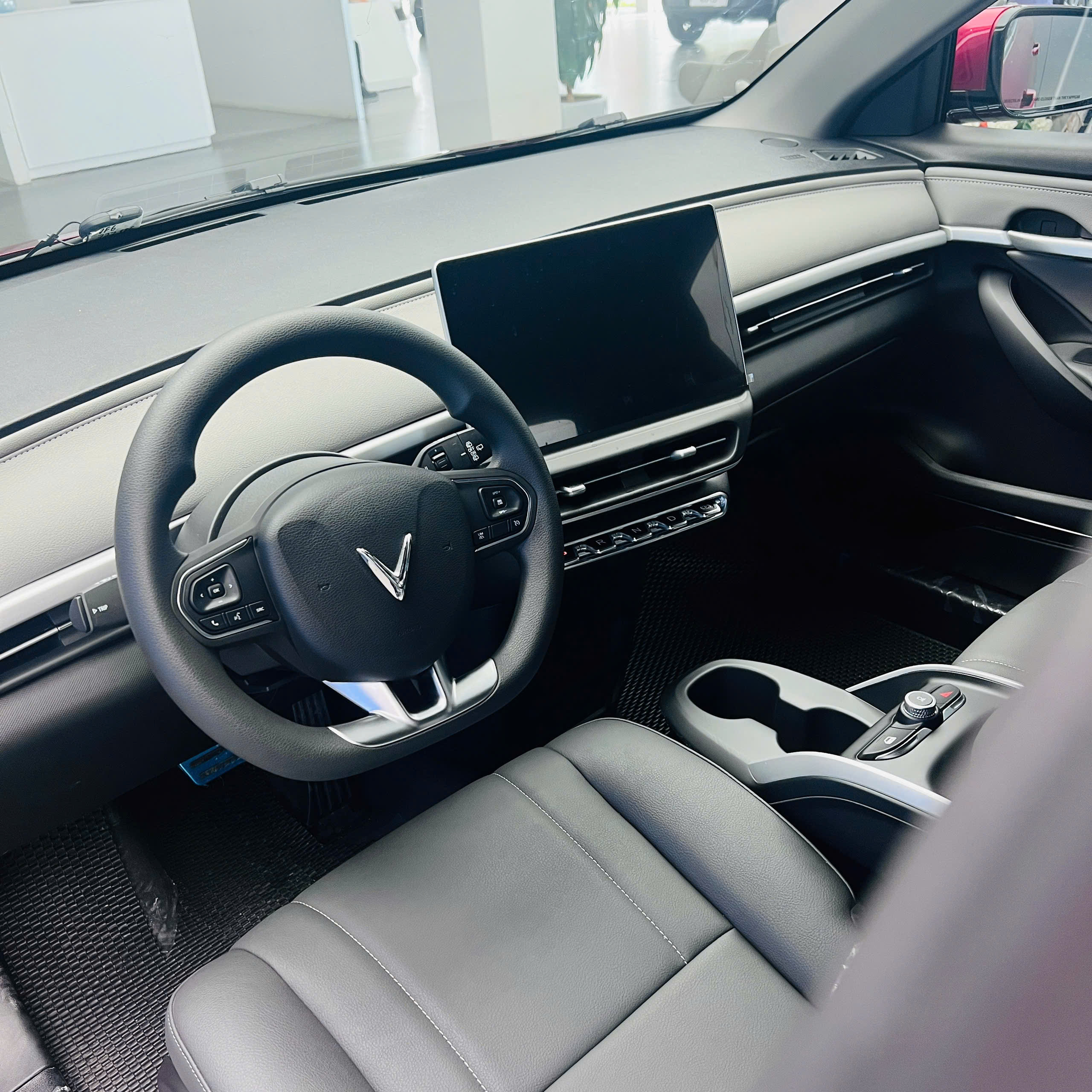 VF6 Eco Trắng
