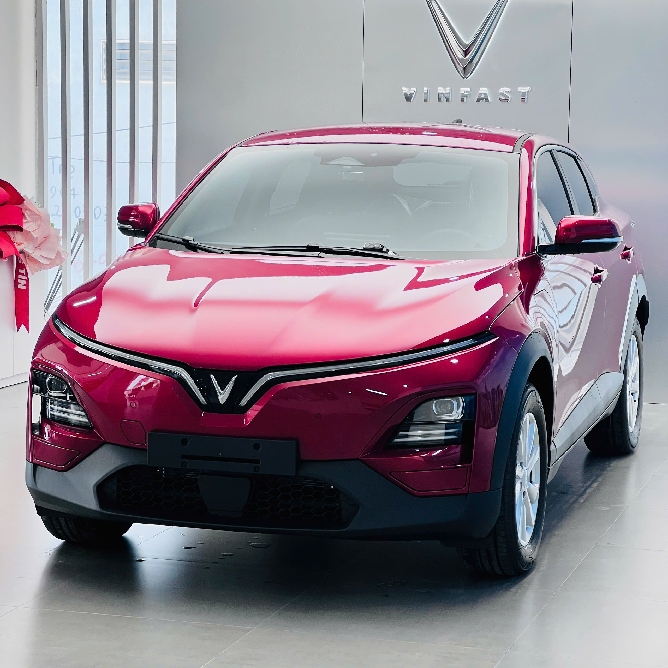 VF6 Eco Đỏ